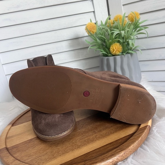 Blondo Verona Waterproof Ankle Boot Brown Suede Neutral Casual Size 9 - Picture 12 of 13